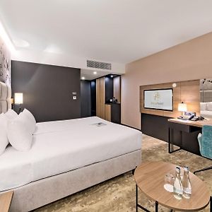 Camera standard con letto king size